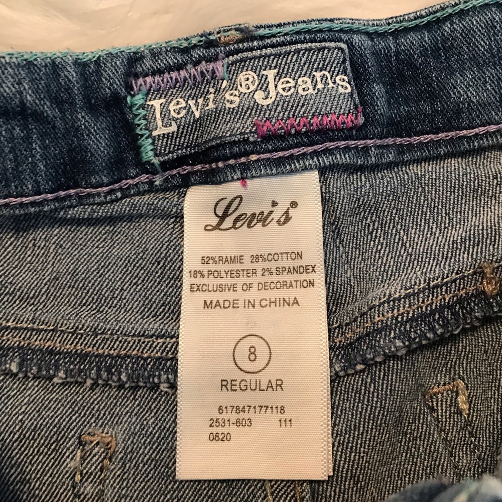 Denim Shorts | Levi’s | Jean shorts | Kids size 8 - Picture 4 of 6